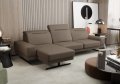 Fiore Mini Ecksofa – Modernes Ledersofa mit verstellbaren Kopfstützen und 16 cm hohen Füßen, Braun (U-18)
