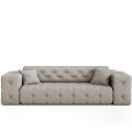 Sofa Modest 3-Sitzer – Chesterfield-Stil, Velvet Opera, dekorative Kissen, stilvolles Wohnzimmer - Creme