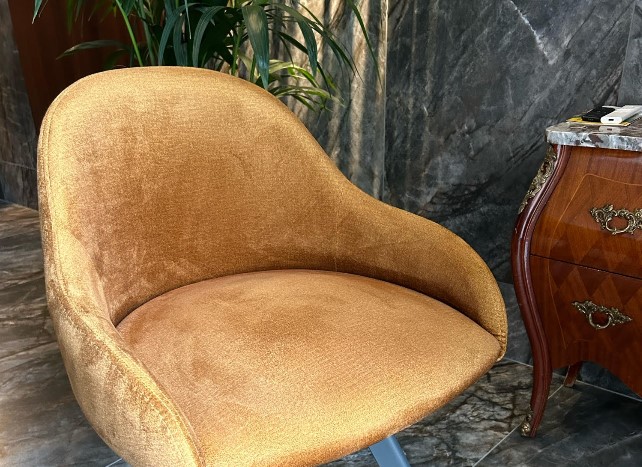 Sofa Monolith 48 Gold